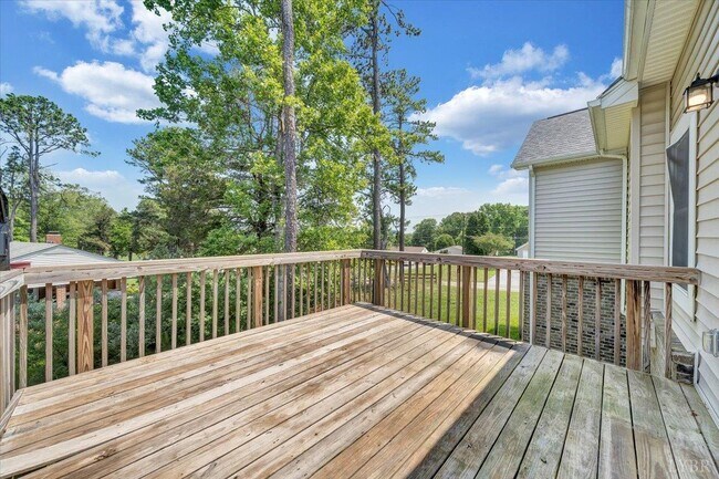 Building Photo - 1021 Lochwood Hl Dr