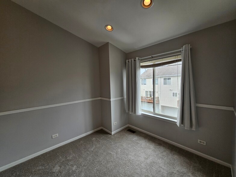 Building Photo - 24429 John Adams Dr