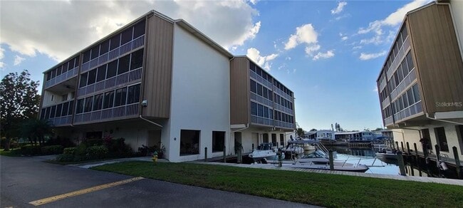 Building Photo - 1714 69th Ave W