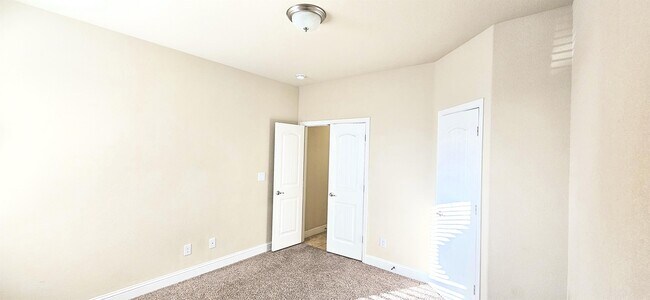 Building Photo - 6405 Hall of Fame Blvd