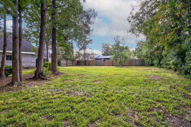 Building Photo - 4614 Masonboro Loop Rd