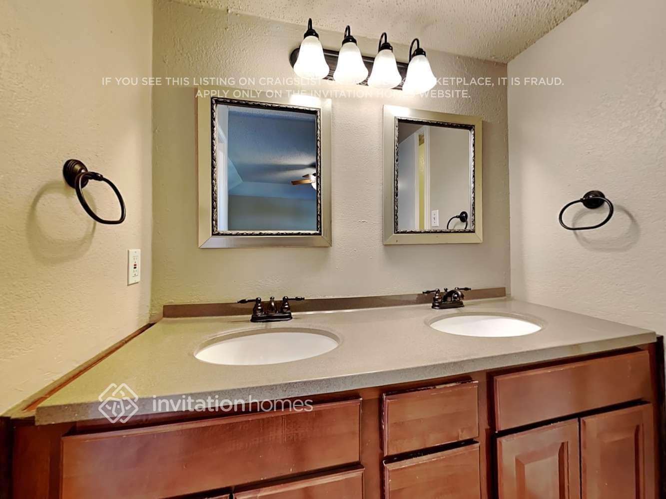 Building Photo - 2512 Bayberry Ln