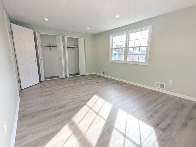 Primary Bedroom - 9 Willowick Dr