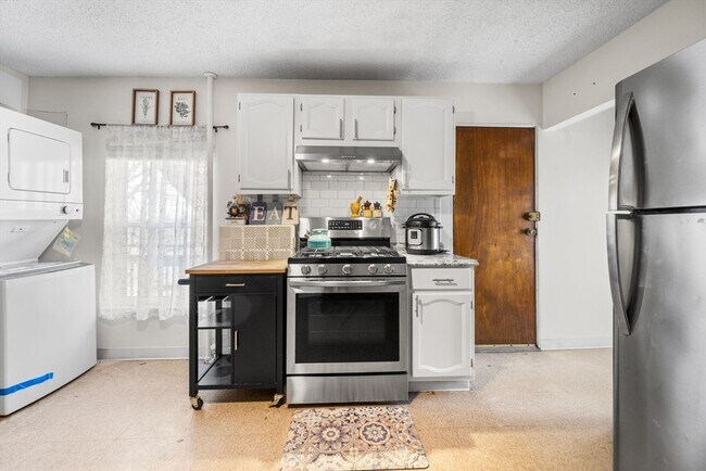 Building Photo - 249 Winthrop Shore Dr