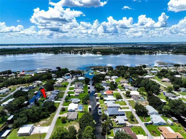 Building Photo - 120 Happiness Ave