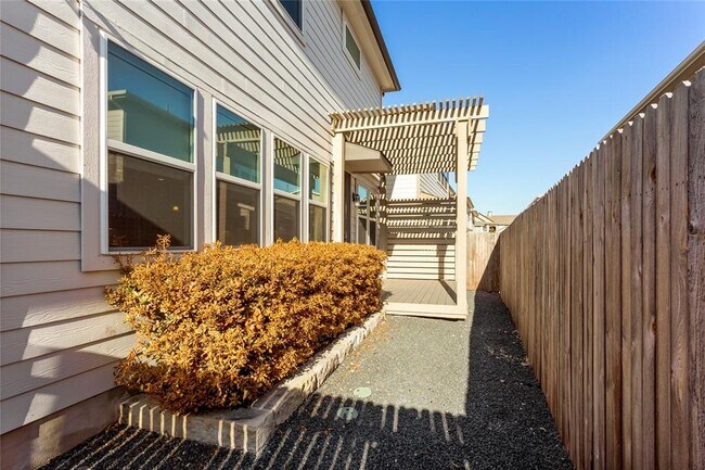 Building Photo - 9109 Moonstone Dr