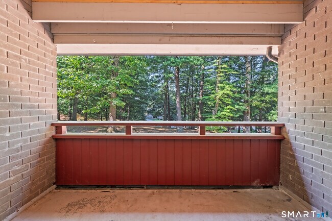 Building Photo - 38 Rambling Brook Ln