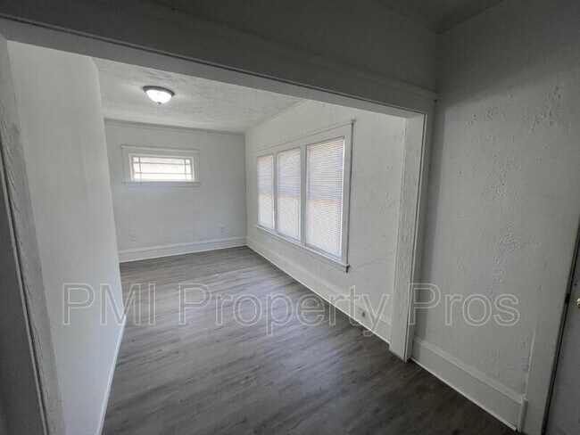 Building Photo - 3284 N 30th St