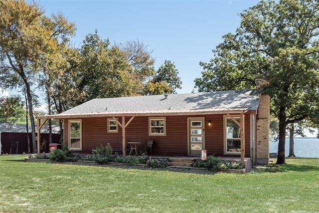 Building Photo - 229 Lakeside Dr