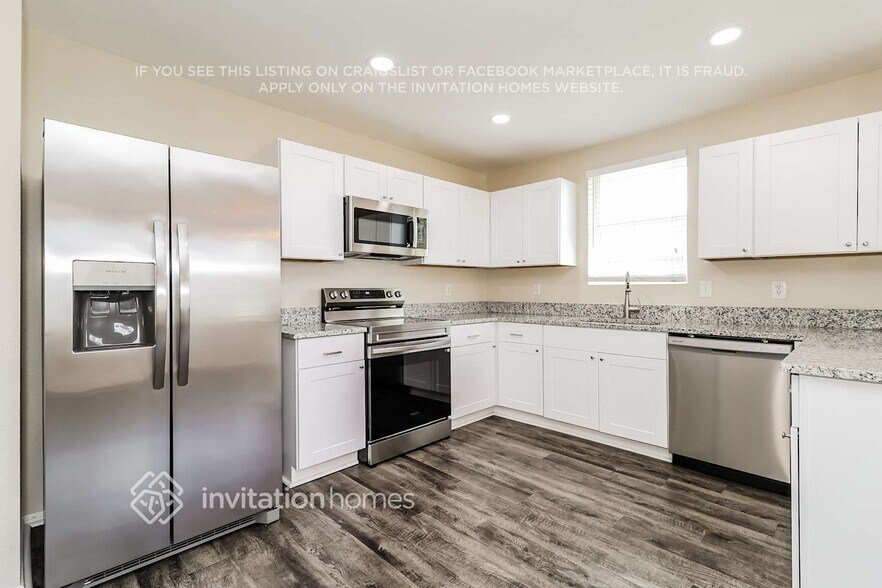 Building Photo - 2807 Amber Waves Ln