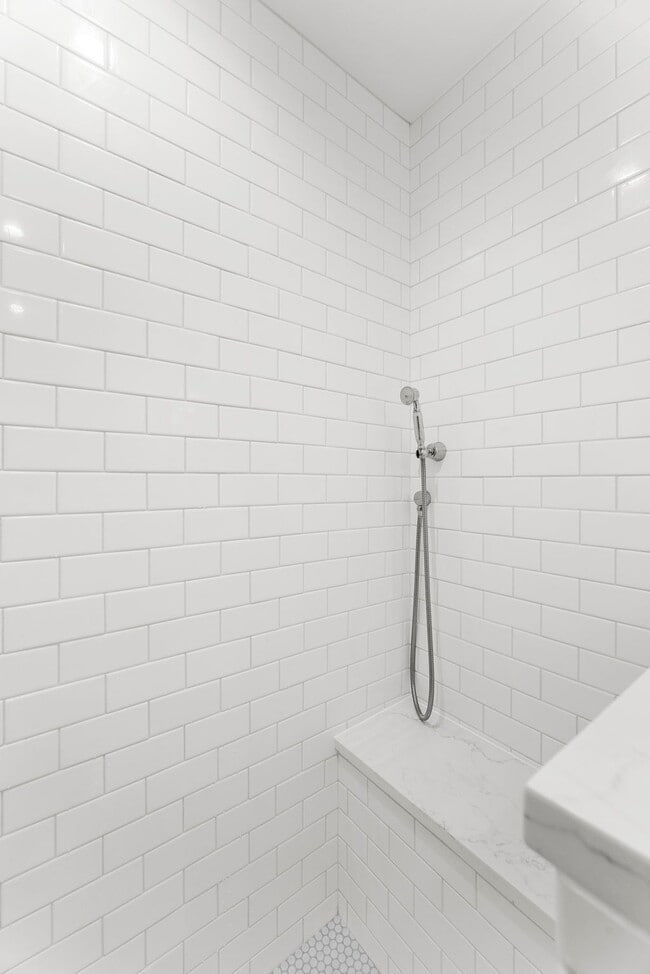 Building Photo - 1481 Center St Ext