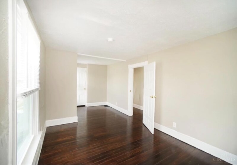 Building Photo - 124 Eaton Ave