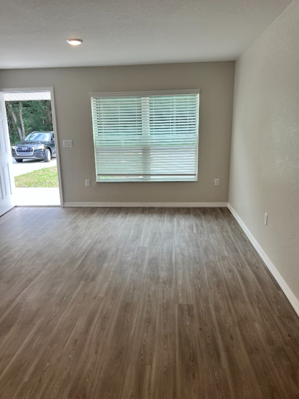 Building Photo - 34 Locust Run