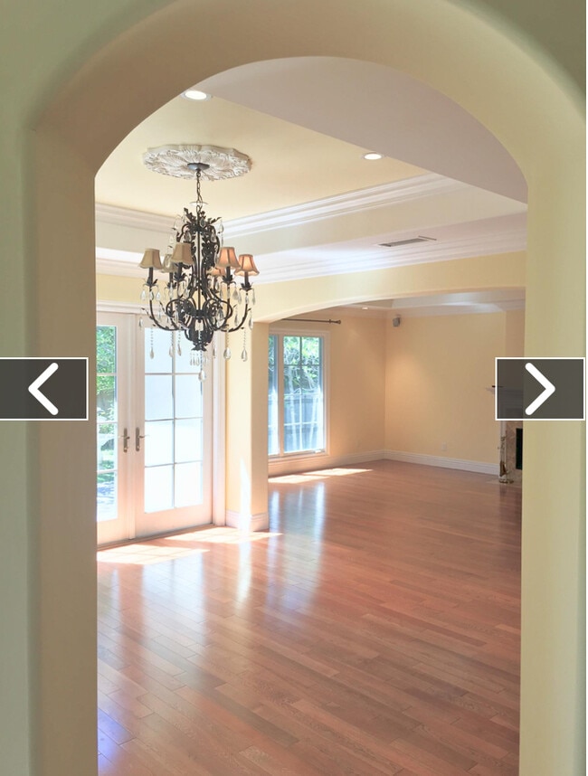 Great room - 2340 Brigden Rd