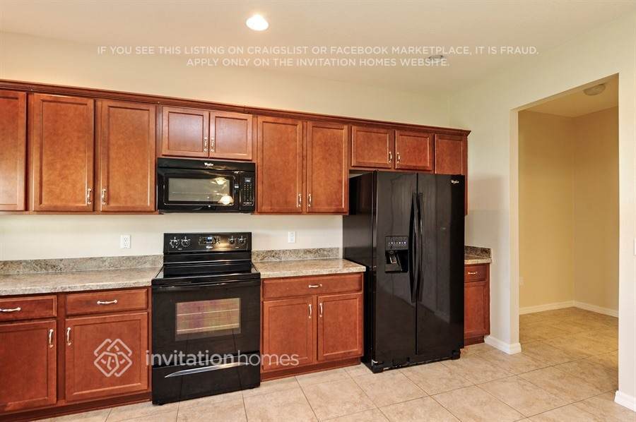 Building Photo - 1104 Lake Highview Ln