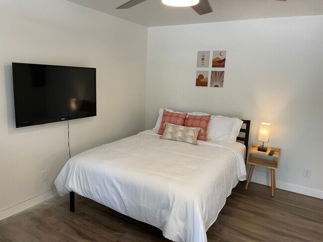 Building Photo - 626 Jack Stephens Dr