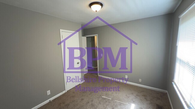 Building Photo - Freshly Updated 3 Bed, 1.5 Bath Home in An...