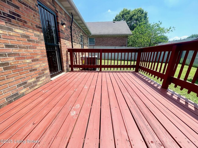 Building Photo - 508 Country Club Dr