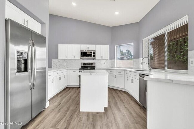 Building Photo - Stunning 4beds/2.5baths single-level home in the heart of Tempe!