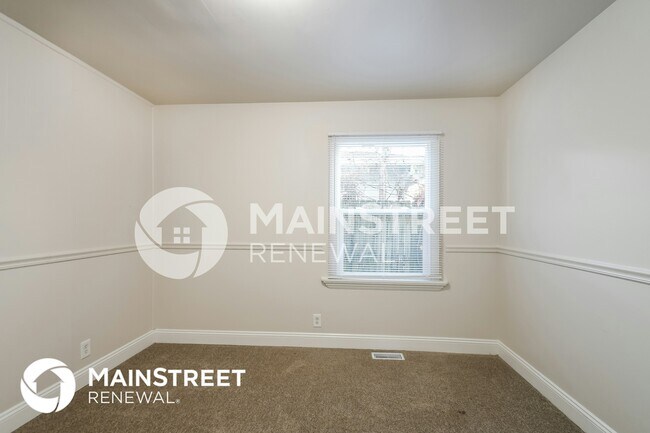 Building Photo - 3232 Wellington Ave