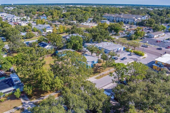 Building Photo - 810 2nd Ave NW