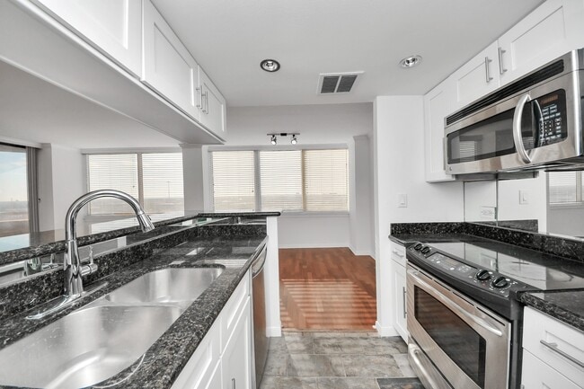 Building Photo - 3525 Sage Rd