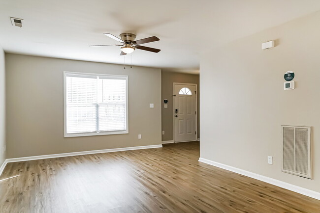 Building Photo - 69 Nancy Ct