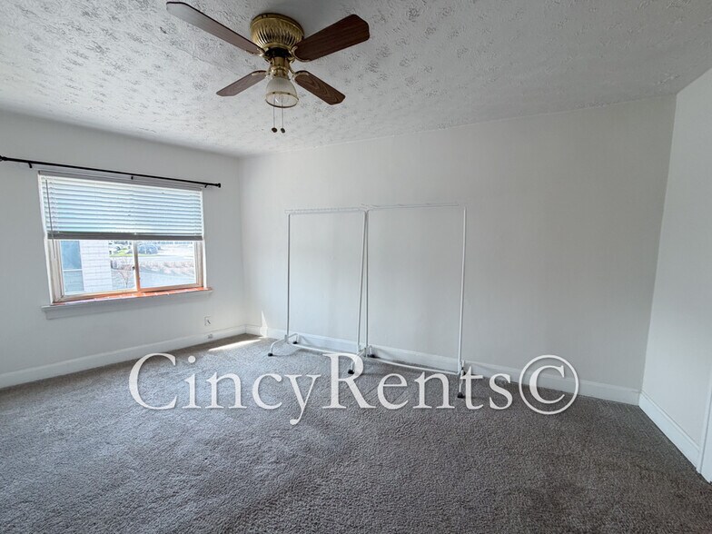 Building Photo - 3540 Columbia Pky