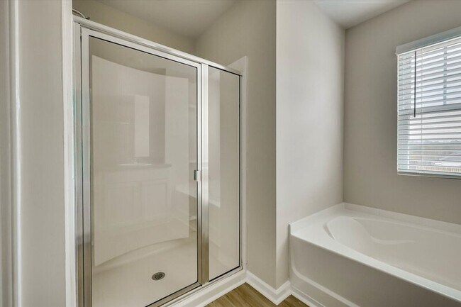 Building Photo - 6099 Whitewater Dr