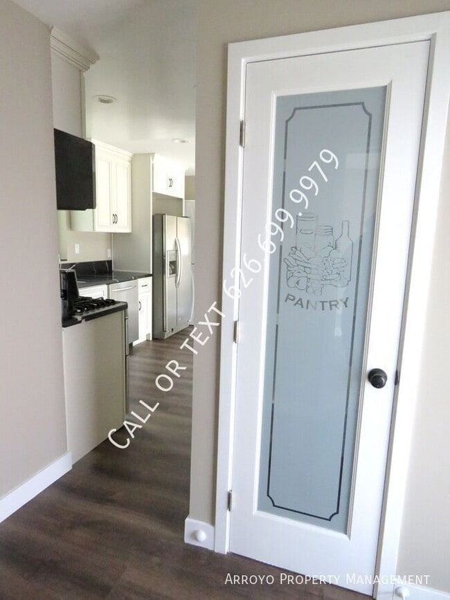 Building Photo - 8424 Grenoble St