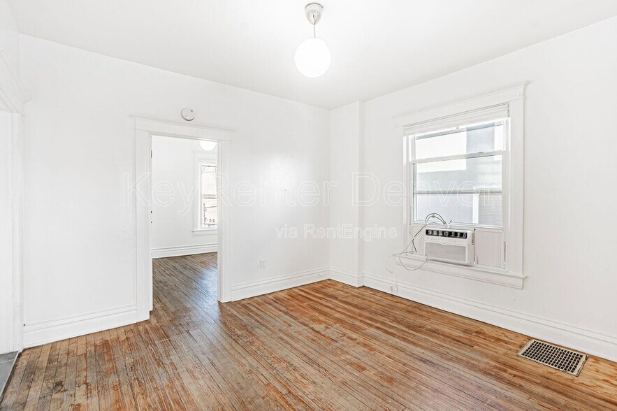 Building Photo - 227 S Logan St