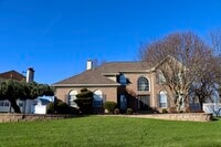 Building Photo - 2969 Columbia Dr