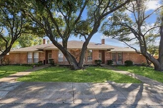 Building Photo - 9702 Summerhill Ln