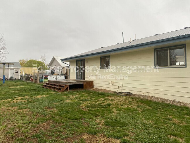 Building Photo - 230-229 29 Rd