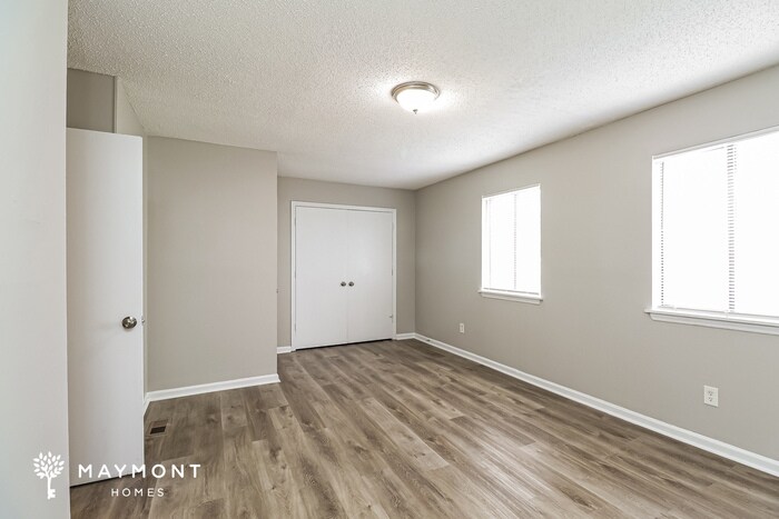 Building Photo - 6153 Bent Tree Ct