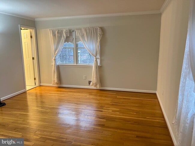 Building Photo - 6830 Pacific Ln