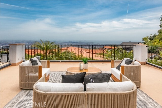 Building Photo - 30047 Knoll View Dr