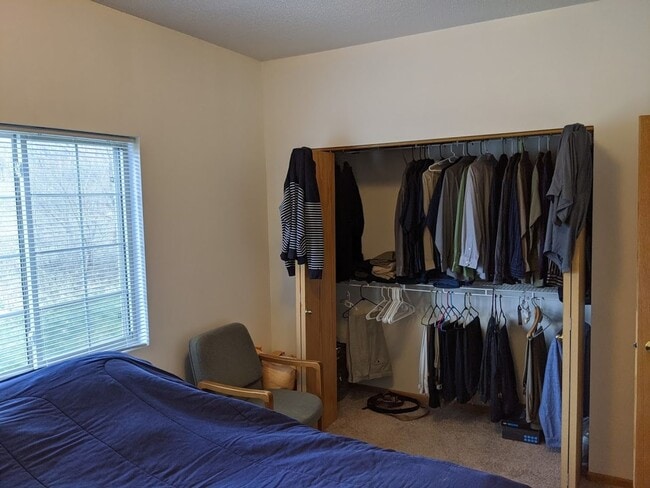 Building Photo - Rory 2270