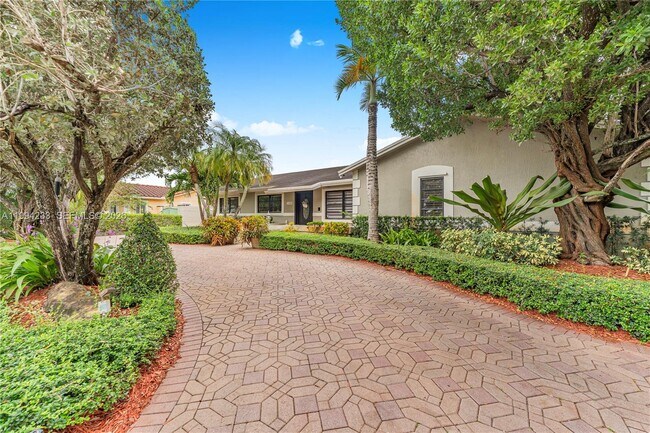 Building Photo - 2385 SW 131st Pl