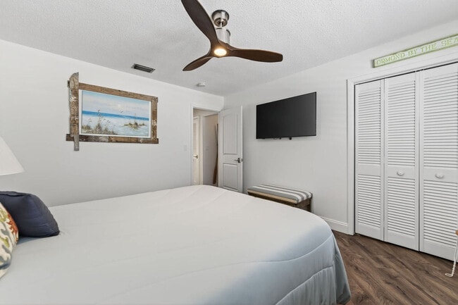 Building Photo - 2750 Ocean Shore Blvd