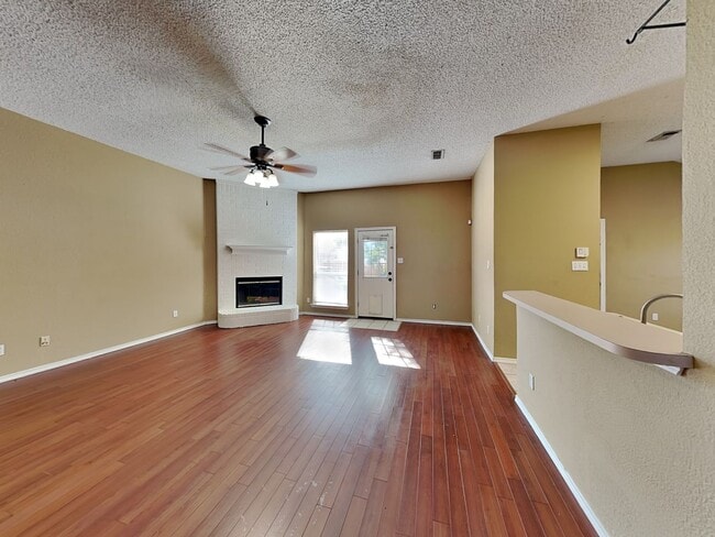 Building Photo - MOVE-IN READY NOW! Corner Lot in White Settlement ISD!