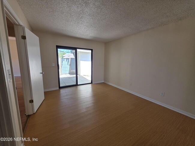 Building Photo - 1603 Challenger Ct W