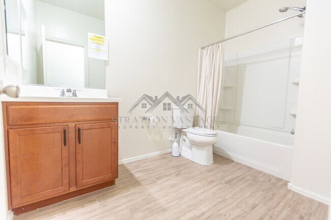 Building Photo - 15427 W Windward Ave