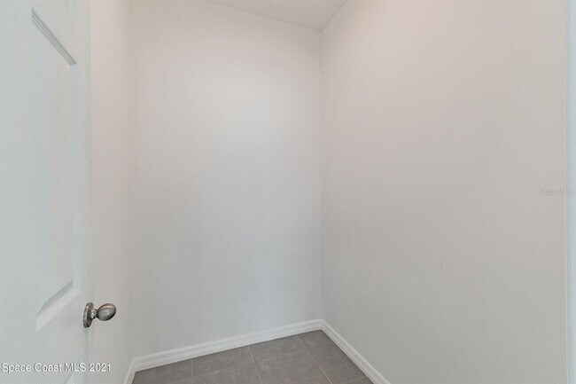 Building Photo - 1590 Jacobin St NW