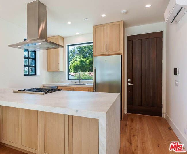 Building Photo - 382 Aderno Way