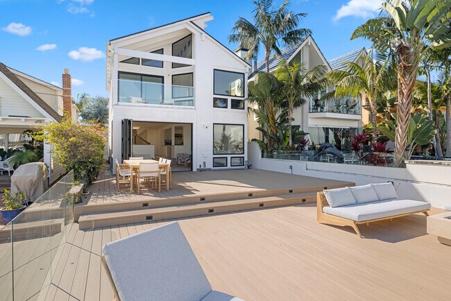 Building Photo - 1126 E Balboa Blvd