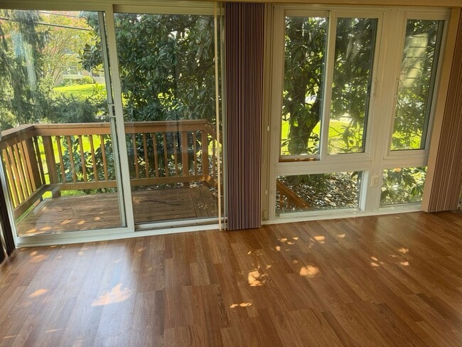 Building Photo - 13100 Cabinwood Dr