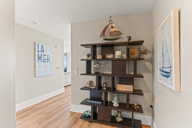 Building Photo - 1019 Costa Pacifica Way