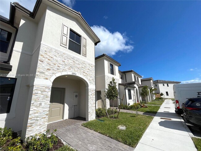 Building Photo - 12851 SW 232 LANE