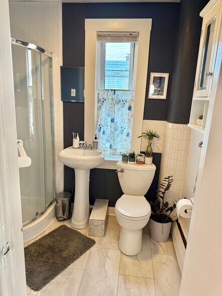 Building Photo - 95 Beckett St